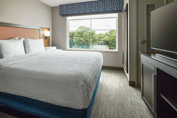 Room 21 of 38