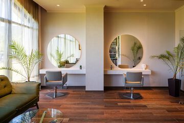 Hair salon