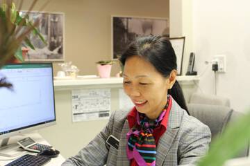 Check-in/check-out kiosk