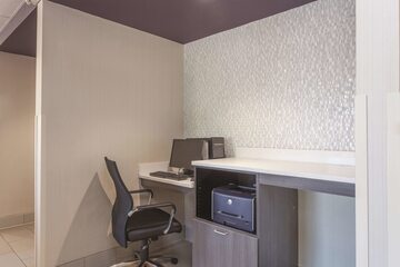 Business Center 22 of 22