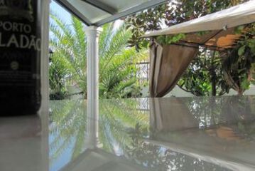 Poolside Bar