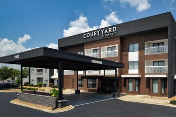 Courtyard by Marriott Charlotte / Matthews