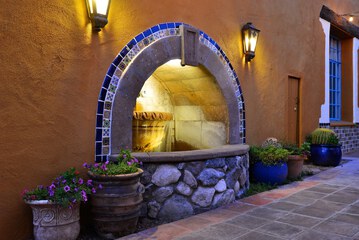 Hotel Exterior 96 of 101