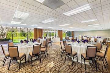 Ballroom/Hall 32 of 38