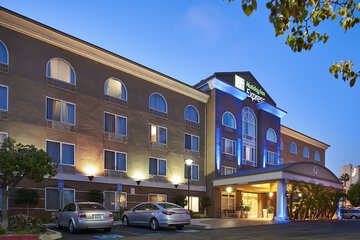 Holiday Inn Express Hotel & Suites San Diego-Sorrento Valley by IHG