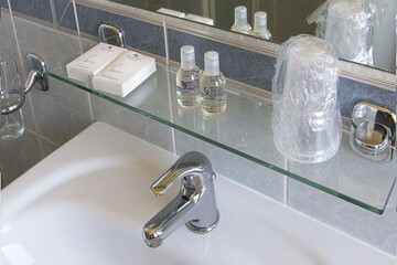Bathroom sink
