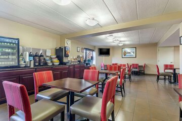 Breakfast/Coffee Service 64 of 77