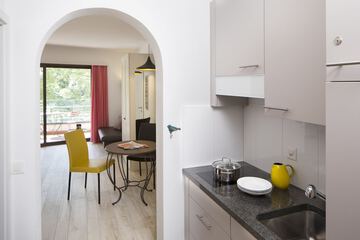 Private kitchenette