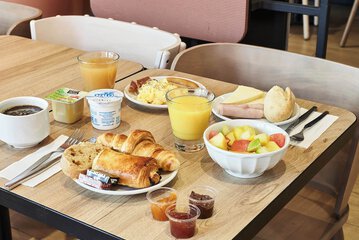 Breakfast buffet