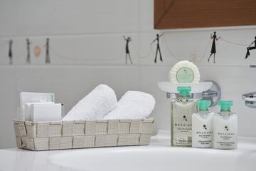 Bathroom amenities