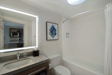 Room 40 of 61