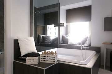 Deep soaking bathtub
