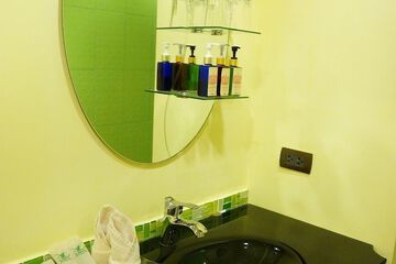 Bathroom sink