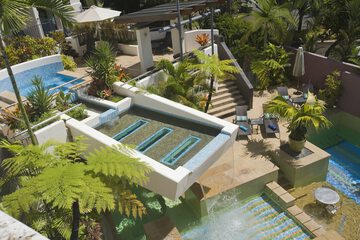 Pool waterfall