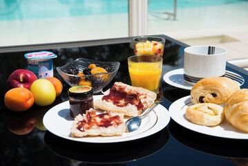 Breakfast meal