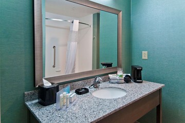 Room 25 of 44