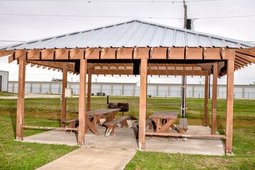 BBQ/picnic area