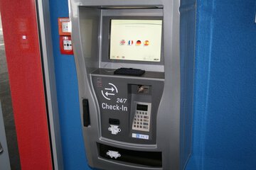 Check-in/check-out kiosk
