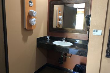 Bathroom sink