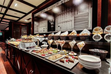 Breakfast buffet