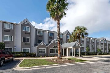 Jacksonville Plaza Hotel & Suites Airport