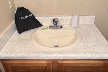 Bathroom sink