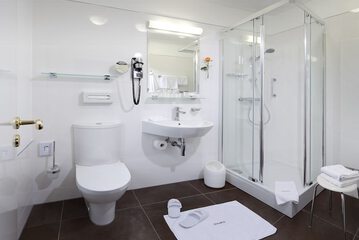 Bathroom shower