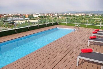Rooftop pool
