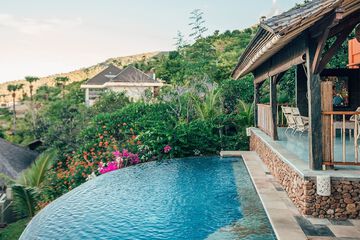 Infinity pool