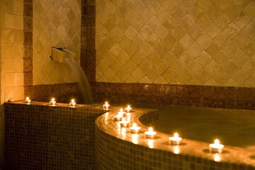Indoor spa tub