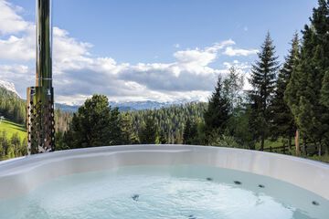 Jetted tub