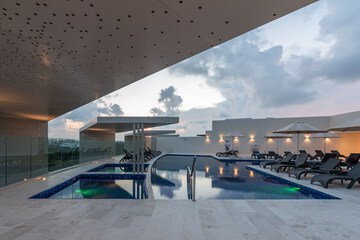 Rooftop pool