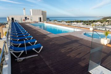 Rooftop pool