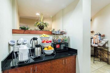 Breakfast/Coffee Service 35 of 39