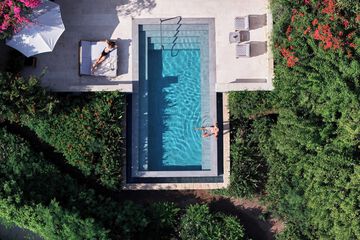Private pool