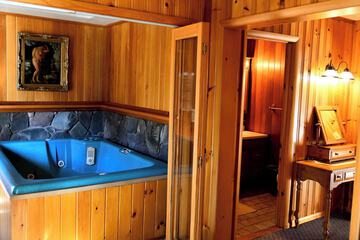 Private spa tub
