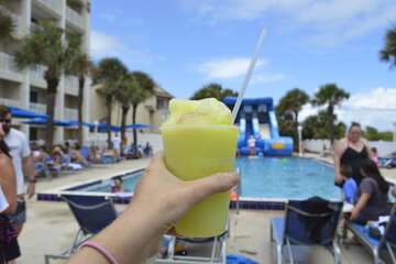 Poolside bar