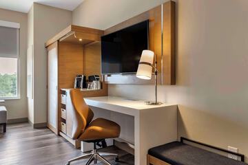 Room 32 of 60