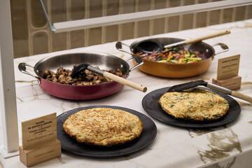 Breakfast buffet
