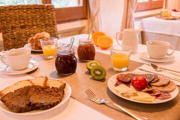 Breakfast meal