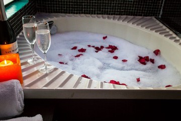 Jetted tub