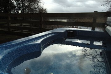 Private spa tub