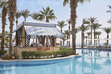 Poolside bar