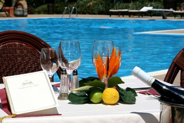 Poolside bar