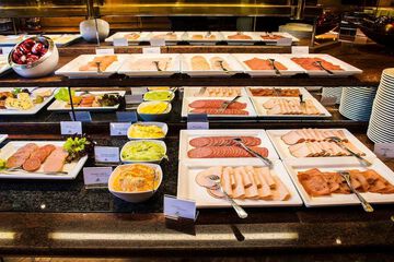 Breakfast buffet