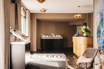 Spa reception