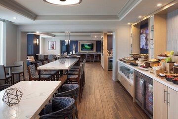 Breakfast/Coffee Service 73 of 86