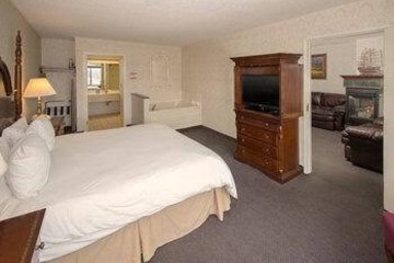  Cliffbreakers Riverside and Conference Center 6