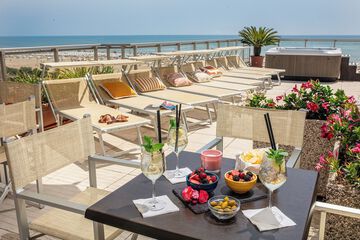 Sundeck