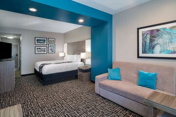 Room 15 of 31